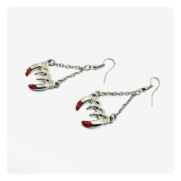 ★ Vintage Y2K Vampire Fangs Dangling Earrings - Silver/Red ★ - Picture 4 of 15